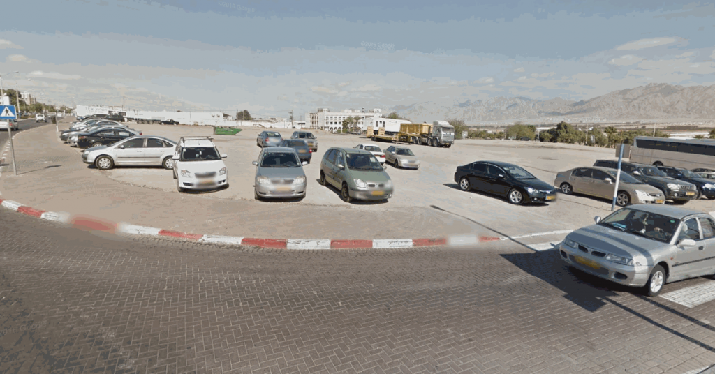 חניה באילת לפני ירידה לסיני